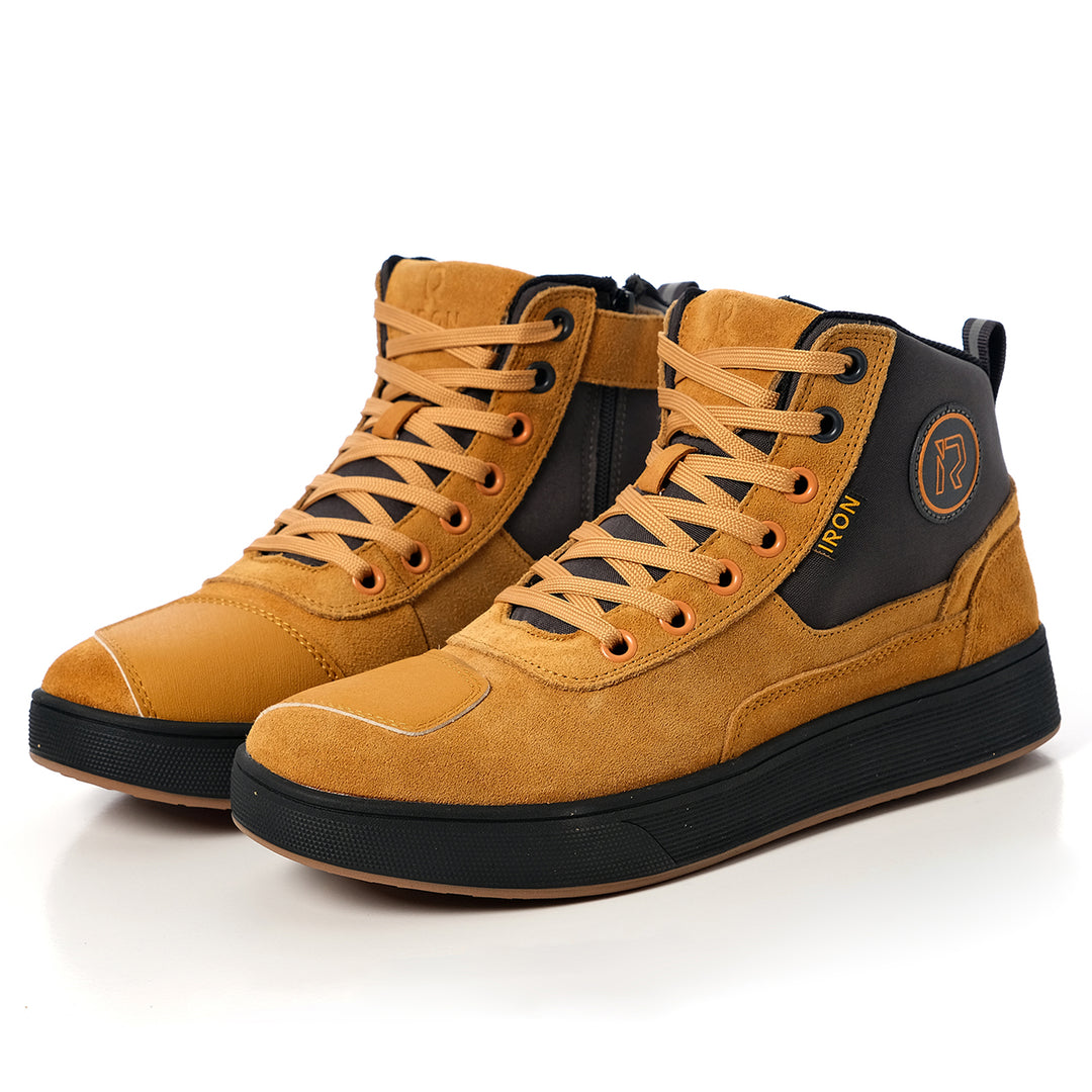 High-top_motorcycle_boots_with_anti-slip_rubber_sole