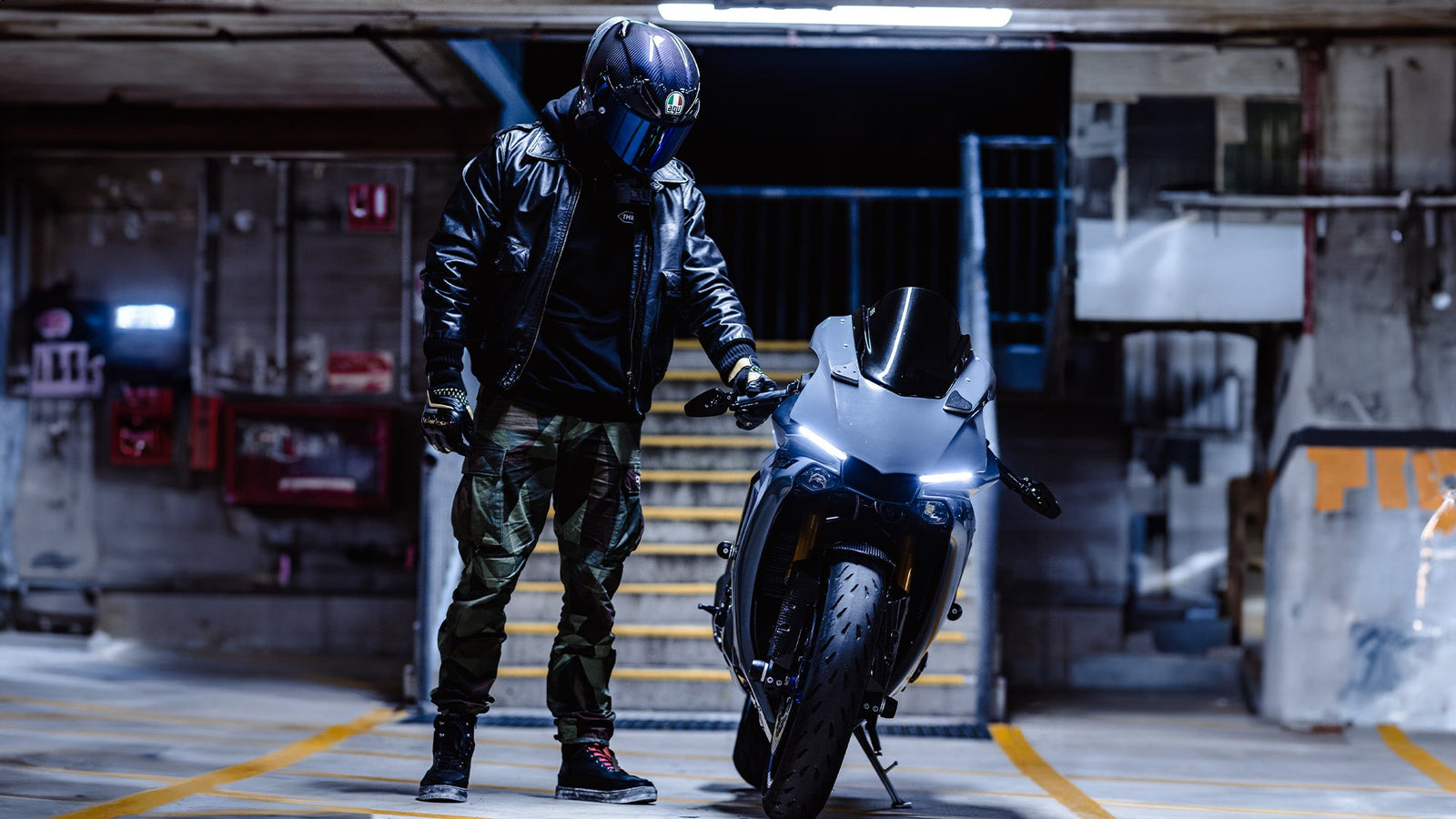 Ultimate Guide to Motorcycle Riding Shoes (2024) – RIDEIRON