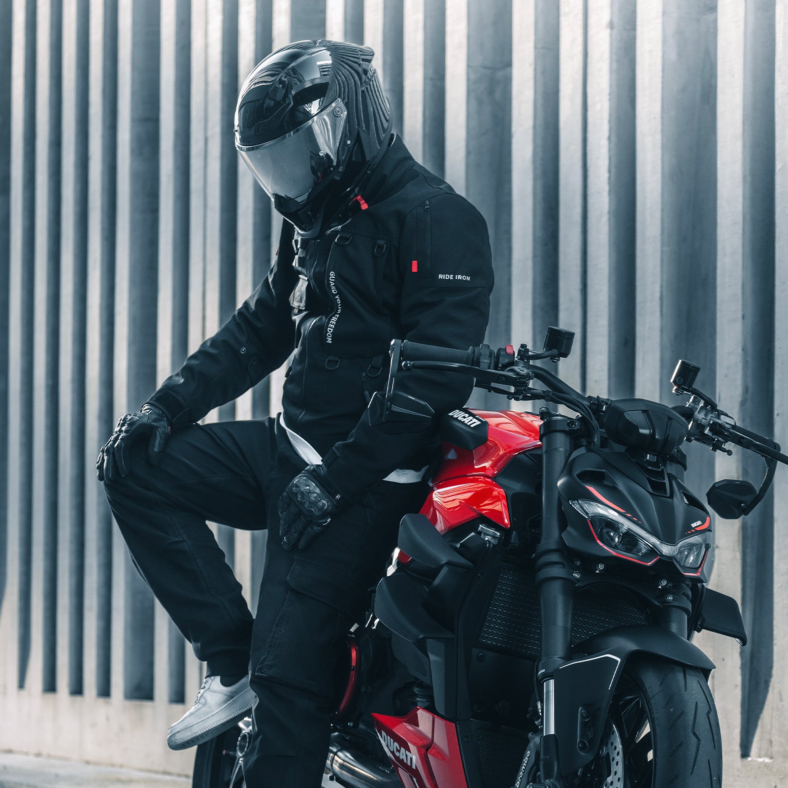 RIDEIRON All-season CE Protective Durable Riding Jacket