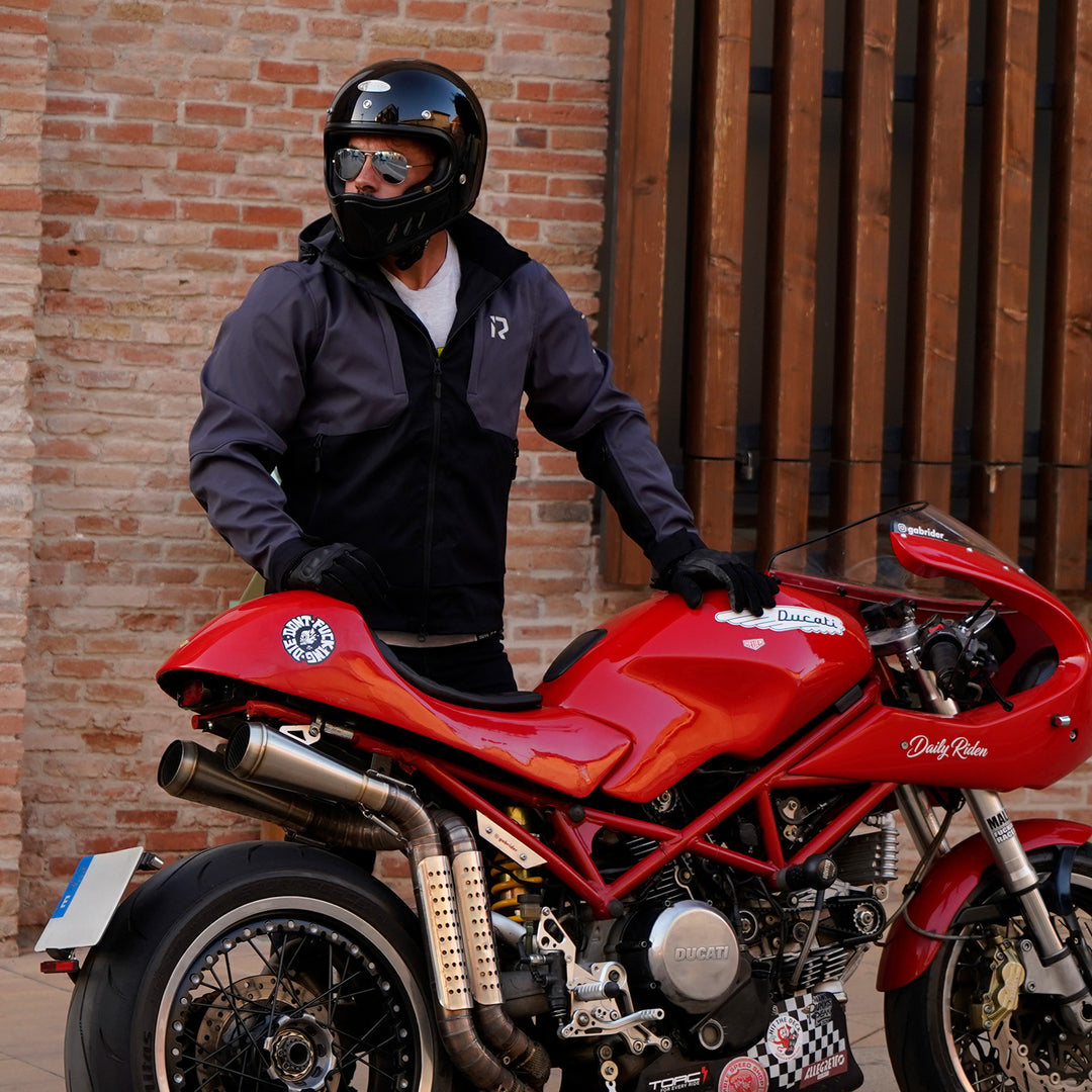 how to choose a riding jacket
