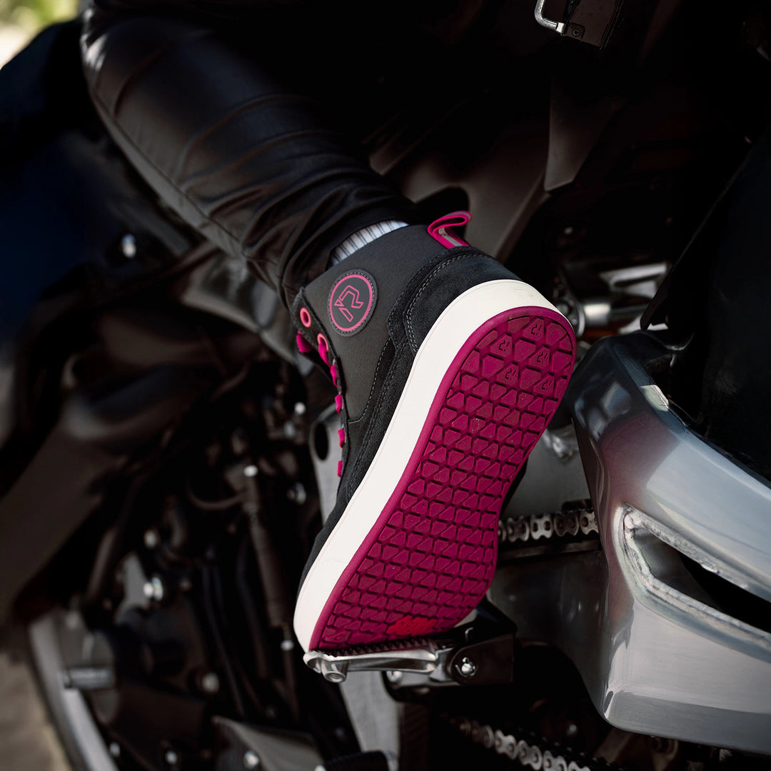 motorcycle shoes for shorter women