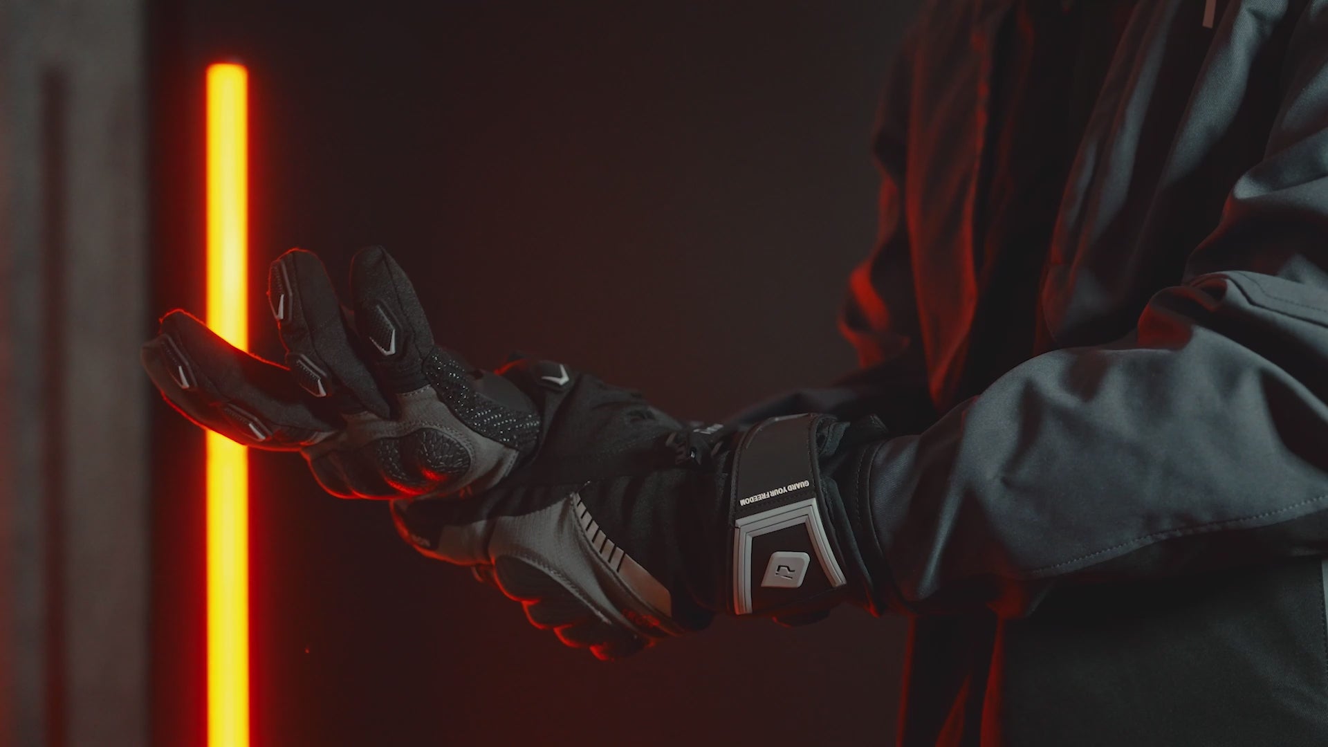RIDEIRON Winter Waterproof Rechargeable Smart Heated Motorcycle Gloves
